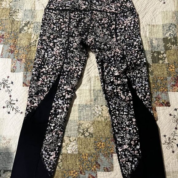 Lululemon Wunder Under Crop II leggings - Sz 4 or 6 - Picture 4 of 9